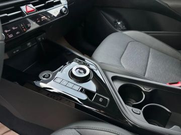 Car image 26