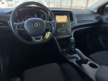 Car image 26