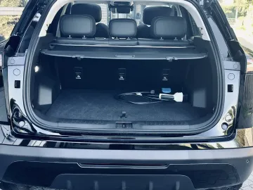 Car image 46