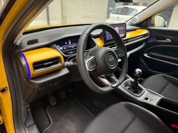 Car image 12