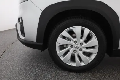 Car image 30