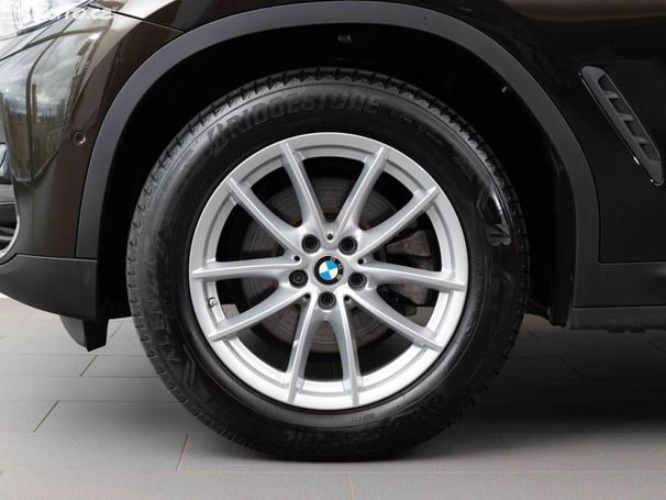 BMW X3 xDrive20i 135 kW image number 6