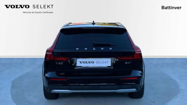 Volvo V60 Cross Country AWD B4 145 kW image number 3