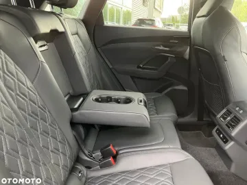 Car image 39
