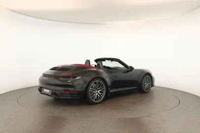 Car image 30