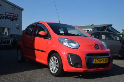 Car image 3