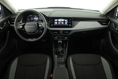 Car image 30