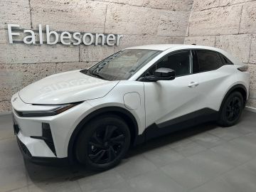 Car image 5