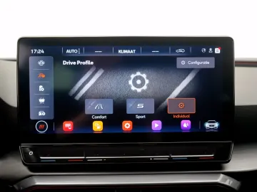 Car image 50