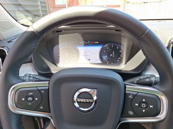 Volvo XC40 T2 Momentum 95 kW image number 24