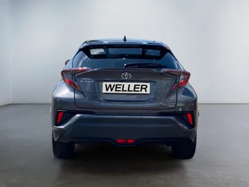 Car image 5