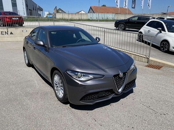 Alfa Romeo Giulia 2.2 AT8 Super 140 kW image number 1