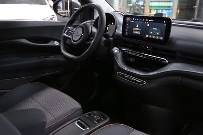 Car image 14