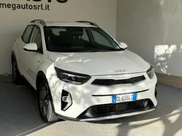Car image 22