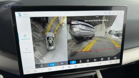 Car image 30