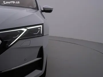 Car image 40
