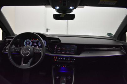 Car image 38