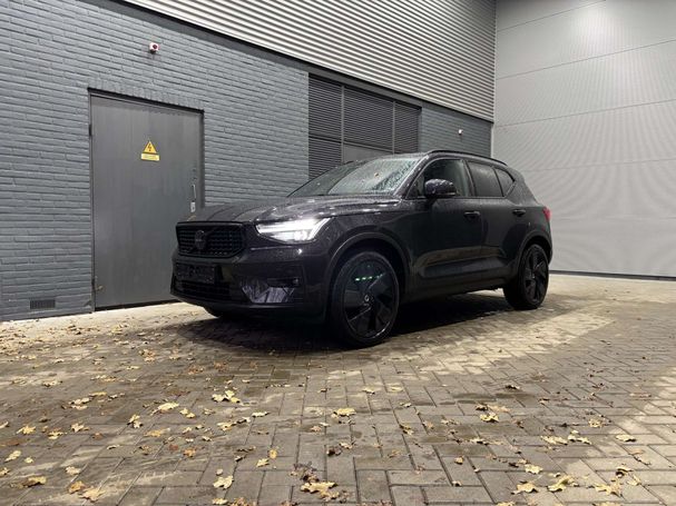 Volvo XC40 B3 Plus Black Edition 120 kW image number 5