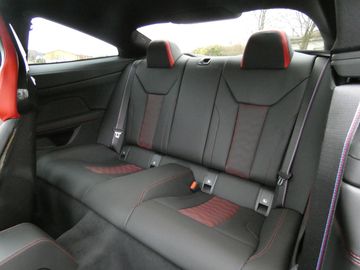 Car image 25