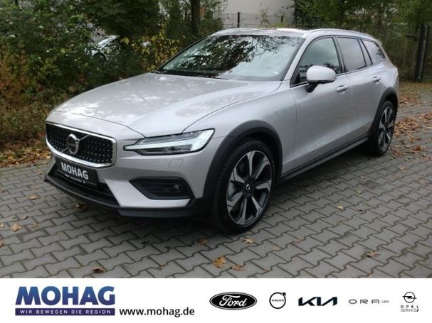 Volvo V60 Cross Country AWD B5 184 kW image number 1