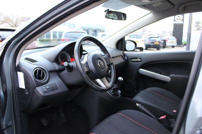 Car image 10