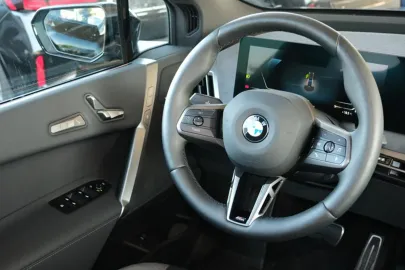 Car image 32