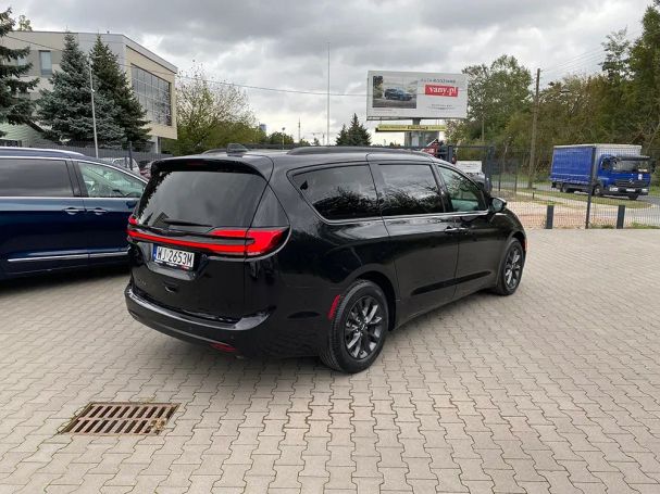 Chrysler Pacifica 214 kW image number 2