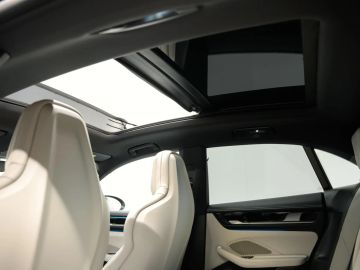 Car image 39