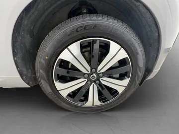 Car image 38