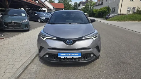 Car image 2