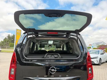 Car image 24