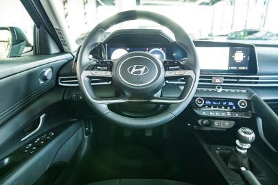 Car image 30