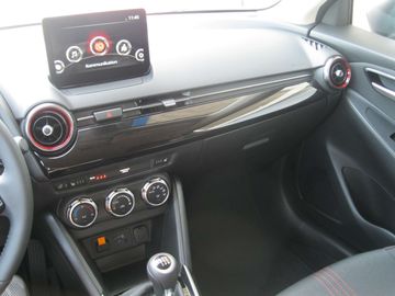 Car image 12