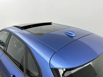 Car image 34