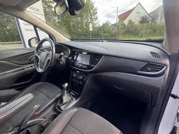 Car image 23