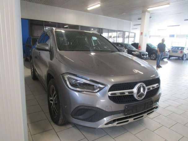 Mercedes-Benz GLA 180 100 kW image number 8