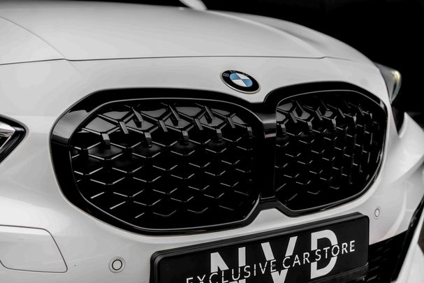 BMW 120i M Sport 131 kW image number 9