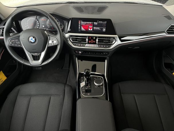 BMW 318i Touring Advantage 115 kW image number 8