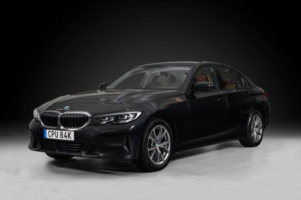 BMW 320i Sport Line 135 kW image number 1