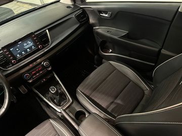 Car image 11