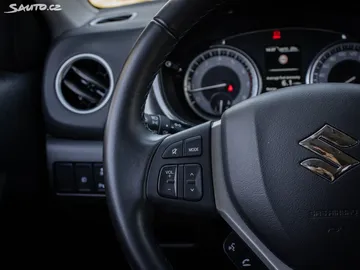 Car image 30