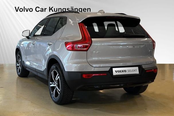 Volvo XC40 B4 Plus Dark 147 kW image number 3