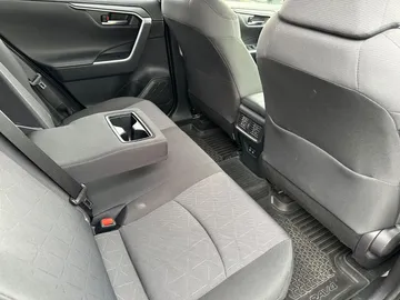 Car image 25