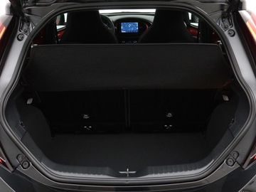 Car image 33