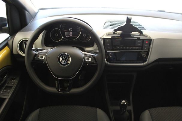 Volkswagen up! 1.0 Active 48 kW image number 3