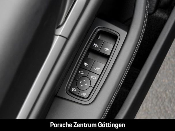 Porsche Taycan 320 kW image number 32