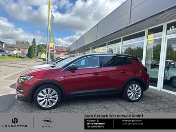 Car image 2