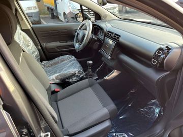 Car image 15