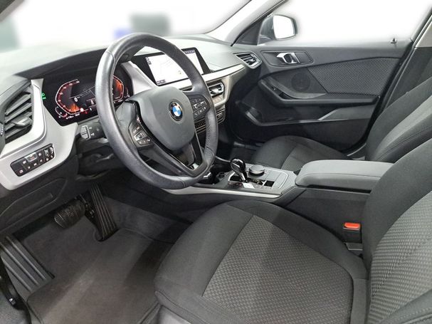 BMW 118i Advantage 100 kW image number 9