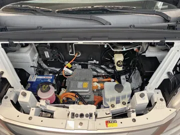 Car image 18